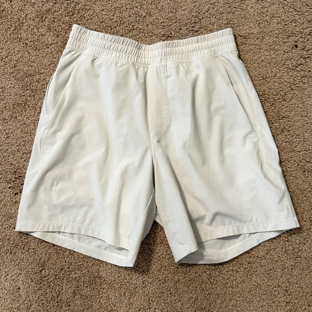 Men's Lululemon Athletica Pace Breaker Short Lined - 7” Inseam